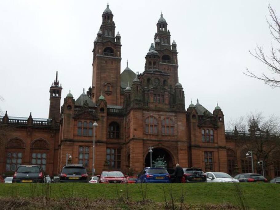 Fabulous Location, One Bedroom West End Flat, Just Off Byres Rd, Close To Sec & Hydro Glasgow Exterior photo